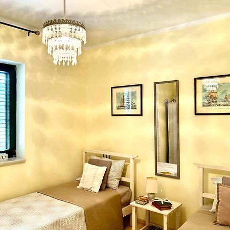 Apartment Tri Kiparisa Tivat Exterior photo
